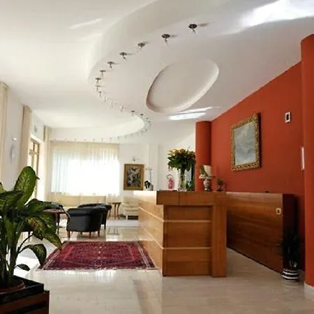 מלון Ruggiero Park 3*